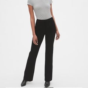 GAP Hi-Rise Curvy Slim Bootcut Pants Size 4, black
